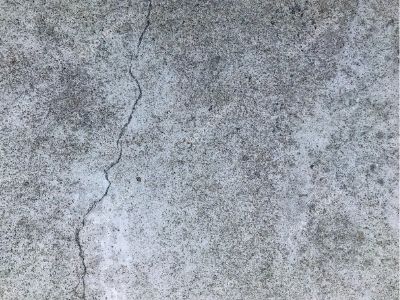 Cracked floor photo 1