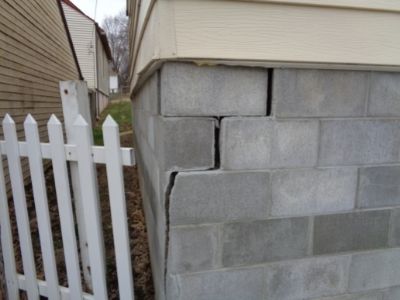 Foundation settlement cracks
